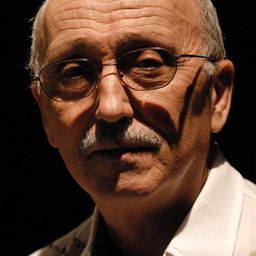 Czesław Majewski 飾演 Old Man at the Cassino