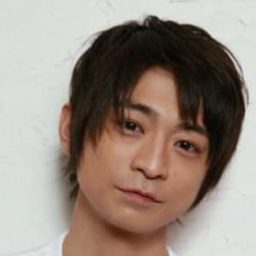 泉 政行 飾演 Yoshio Mukai