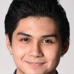 Ryle Paolo Santiago 飾演 Miguel