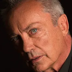 尤杜·基爾 飾演 R.M. Schindler (voice)