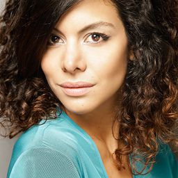 Alejandra Lara 飾演 Candela