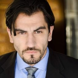 Anthony Belevtsov - 紅色通緝令演員 飾演Prison Guard Sergeant