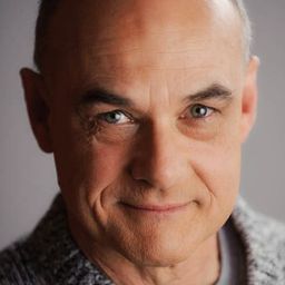 John Koensgen 飾演 Real Frank Murray