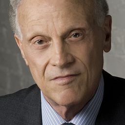 Michael Twaine - 偷呃拐騙一家人演員 飾演Abe