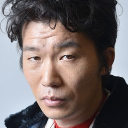 高橋努 飾演 Nomiya