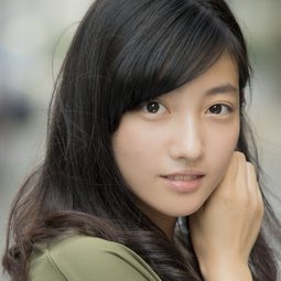 川島鈴遙 飾演 Kaoru