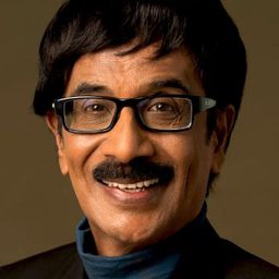 Manobala 飾演 Minister Nallamuthu