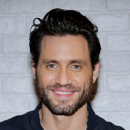 艾格·雷米瑞茲 飾演 Atlas