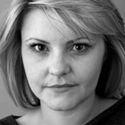 Tara Lynne O'Neill 飾演 Mags