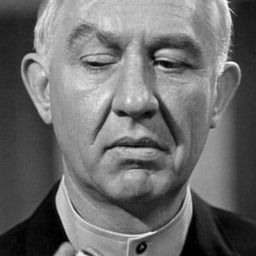 Kevin Stoney - How to Murder a Rich Uncle演員 飾演Bar Steward