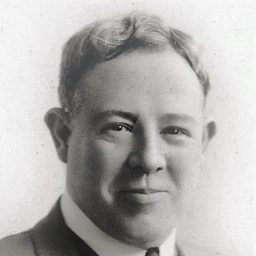 Robert Homans - 群雄奪寶鷹演員 飾演Policeman (uncredited)