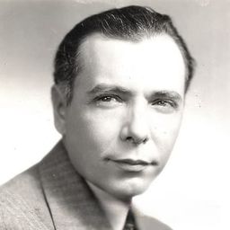 Georges Renavent 飾演 Gen. Ravinoff