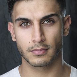 Moe Bar-El 飾演 Donovan