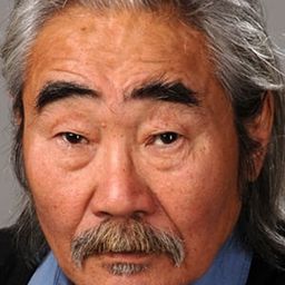 Garasim Vasilev 飾演 Moujouk