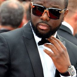 吉司大師 飾演 Self