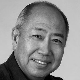 Dann Seki 飾演 Admiral Kenji Inada