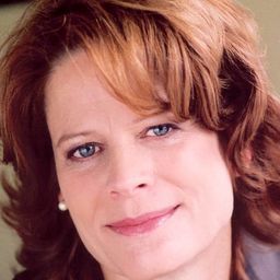 Caryn West 飾演 April