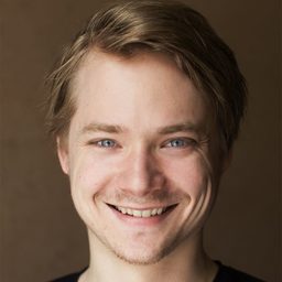 Sven Schelker 飾演 