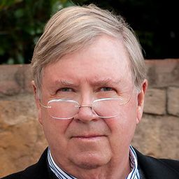 提姆·威爾 飾演 Lars Dekker