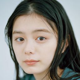 紺野彩夏 飾演 Yoshida Sayuri