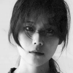 金璽碧 飾演 Kim Min-ju