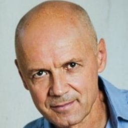 Algis Arlauskas 飾演 