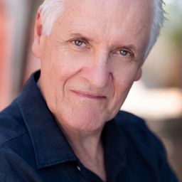 Tony Llewellyn-Jones - 懸岩上的野餐演員 飾演Tom