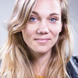 Aniek Stokkers 飾演 Ilse