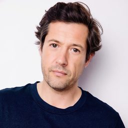 Filipe Vargas 飾演 Helena Guerra