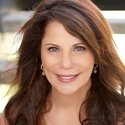 Nellie Sciutto 飾演 Woman screaming