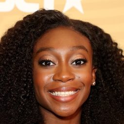 莎哈蒂·萊特·喬瑟夫 飾演 Young Nala (voice)