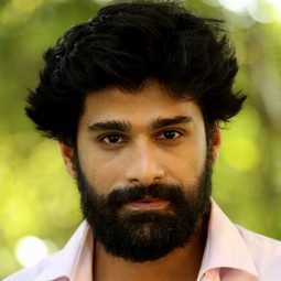 Rahul Haridas 飾演 Raju