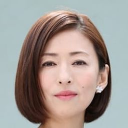 松雪泰子 飾演 Yoshiko