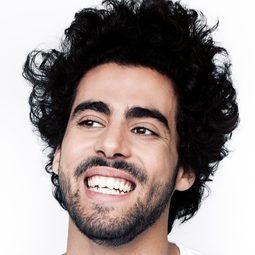 阿蒂伯·阿哈利迪 - 帕納約提斯·帕斯科特：只差一點點導演