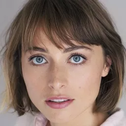 雀兒喜·普利史頓·克雷福德 飾演 Alice