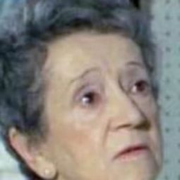 Yvonne Gamy 飾演 Victoire