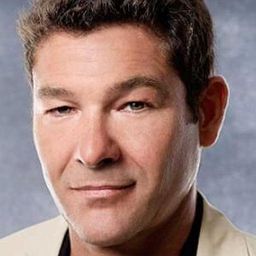 Marcantonio Del Carlo 飾演 Miguel