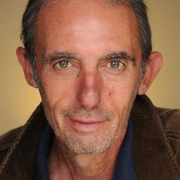 Laurent Gendron 飾演 Lucky