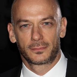 菲力浦尼古諾 飾演 Filippo