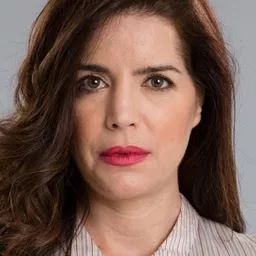 Margarida Moreira 飾演 Ângela Antunes