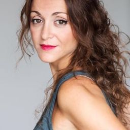 Johanne Toledano 飾演 La secrétaire du docteur