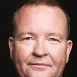 Paul Riley - Still Game: The Story So Far演員 飾演Self - Winston Ingram