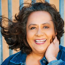 Ingrid Oliu - 為人師表演員 飾演Lupe Escobar