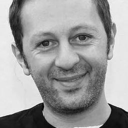 尼古拉斯·史卡皮諾 飾演 Maxi