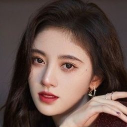 鞠婧祎 飾演 韩小美