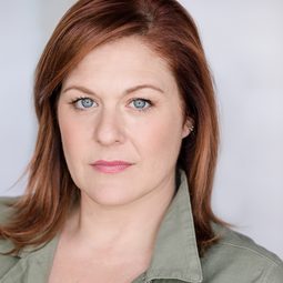 Jenica Bergere - 丘奇先生演員 飾演Nurse