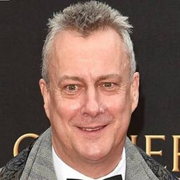 Stephen Tompkinson 飾演 Don Hale