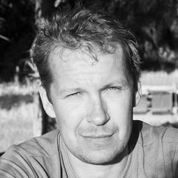 Niko Saarela 飾演 Ilkka Reponen