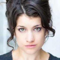 Sarah Stiles 飾演 Jill