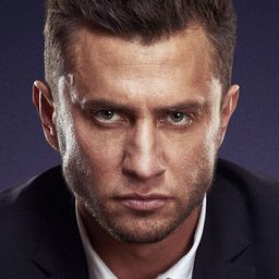 Pavel Priluchnyy 飾演 Polupanov